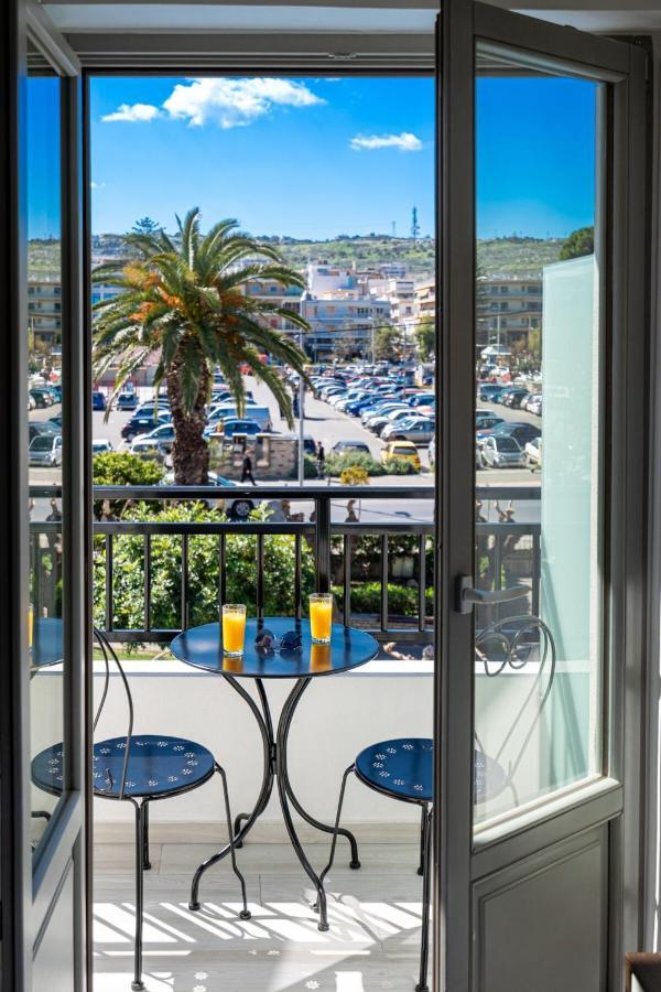 White & Gray Apartment Rethymno  Luaran gambar